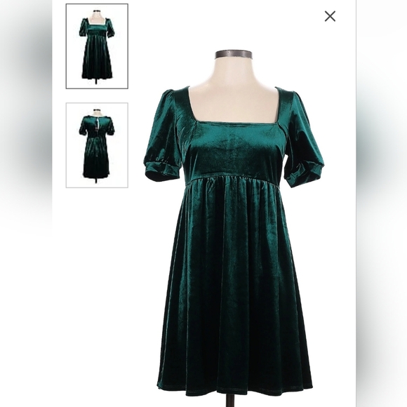 Trixxi Dresses & Skirts - Trixxi Small Green Velvet Empire Waist Dress